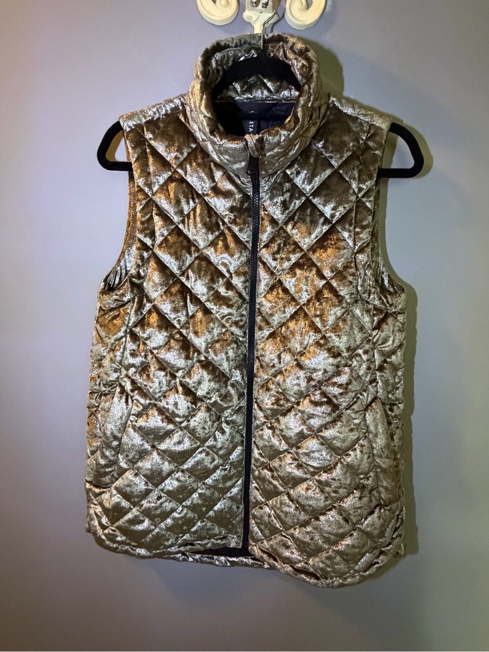 Athleta Quilted Velvet Sleeveless Puffer Vest - Gold